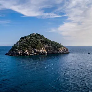Il Giardino Sull'isola - - Bergeggi