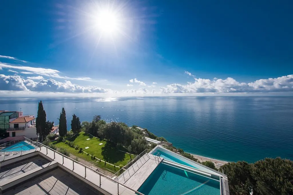 Dominio Mare Resort & Spa Bergeggi 3*,  Italy